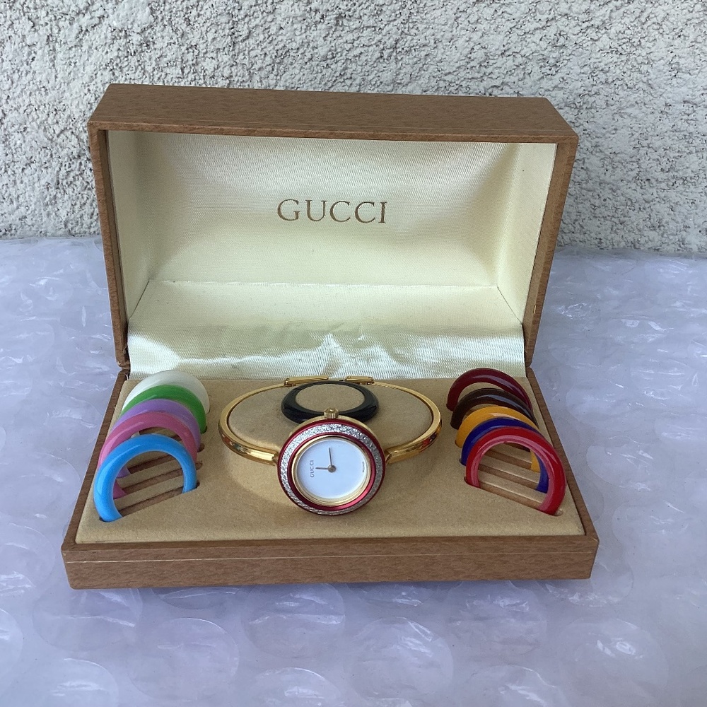 Vintage Gucci 11/12.2 Change Bezel Bangle Watch Gold Tone Preowned Condition
